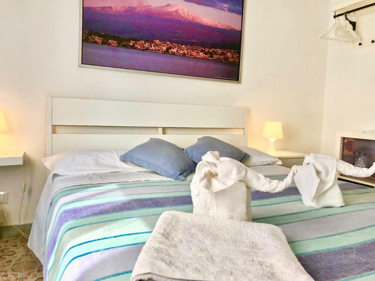 Casa Maccers Apartment Giardini Naxos Bagian luar foto