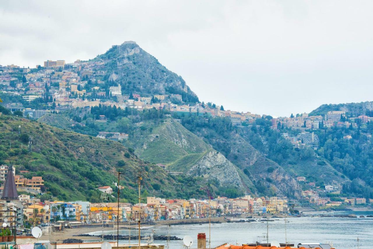 Casa Maccers Apartment Giardini Naxos Bagian luar foto